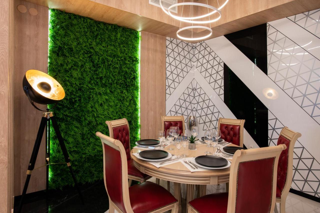 Family Hotel Business Club Shumen Bagian luar foto