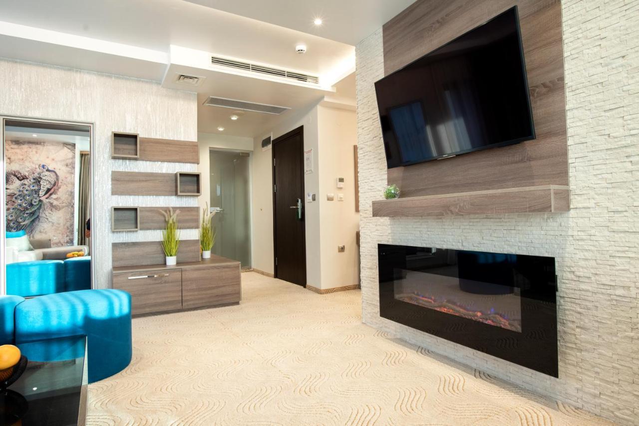 Family Hotel Business Club Shumen Bagian luar foto